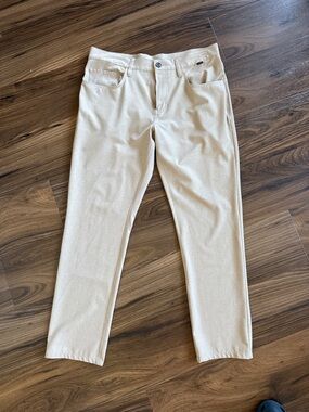 Travis Mathew Men's Khaki/Tan Stretch Chinos - Hardly Worn